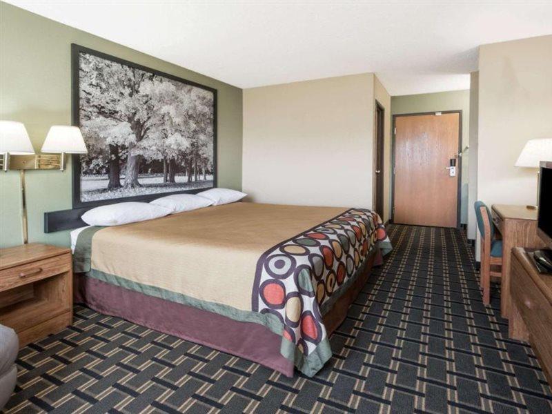 Super 8 By Wyndham Greenville Ngoại thất bức ảnh