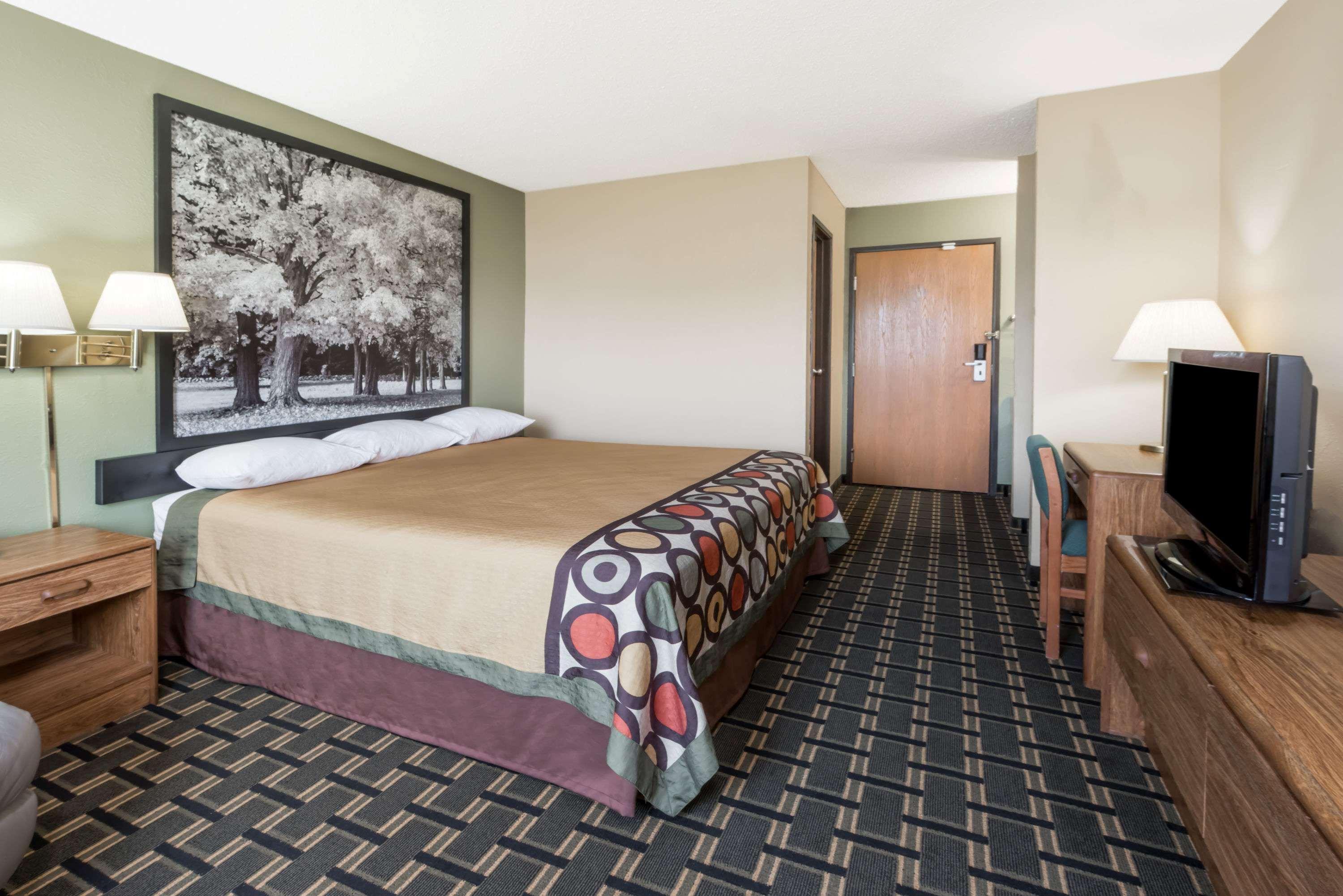 Super 8 By Wyndham Greenville Ngoại thất bức ảnh