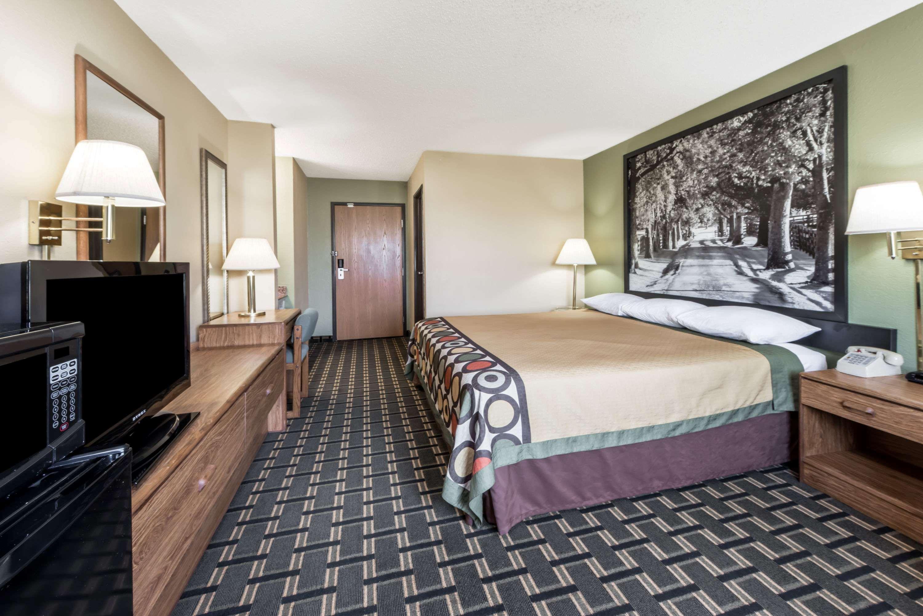 Super 8 By Wyndham Greenville Ngoại thất bức ảnh
