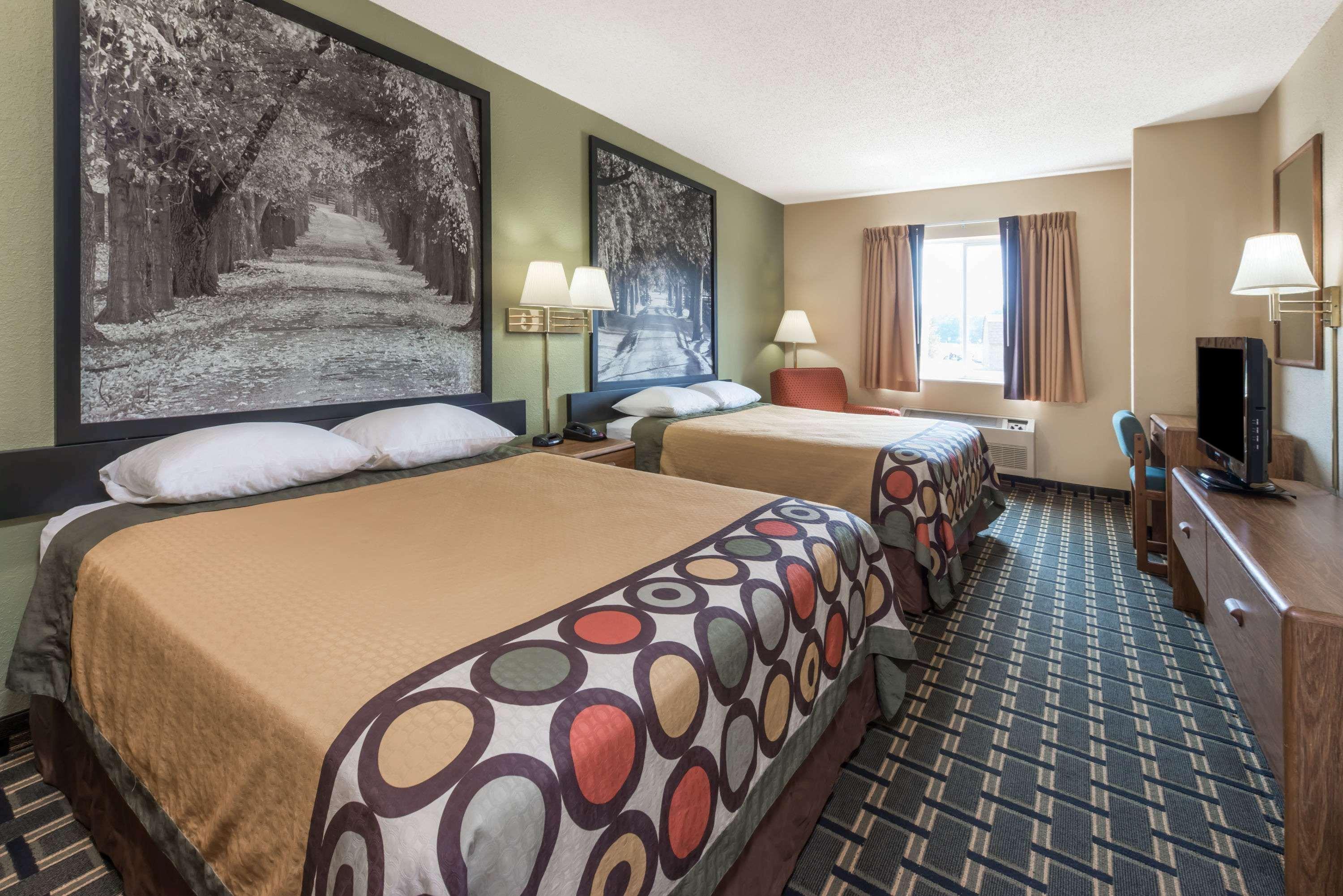 Super 8 By Wyndham Greenville Ngoại thất bức ảnh